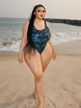 Iamqueenadolph_